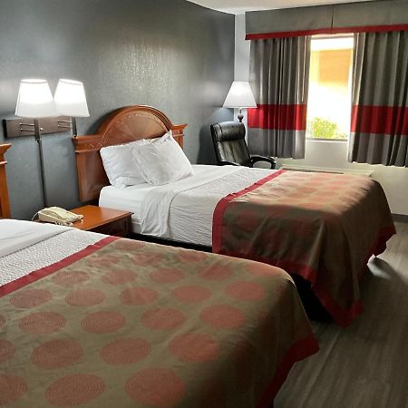 Hotel Ramada By Wyndham Macon Exteriér fotografie