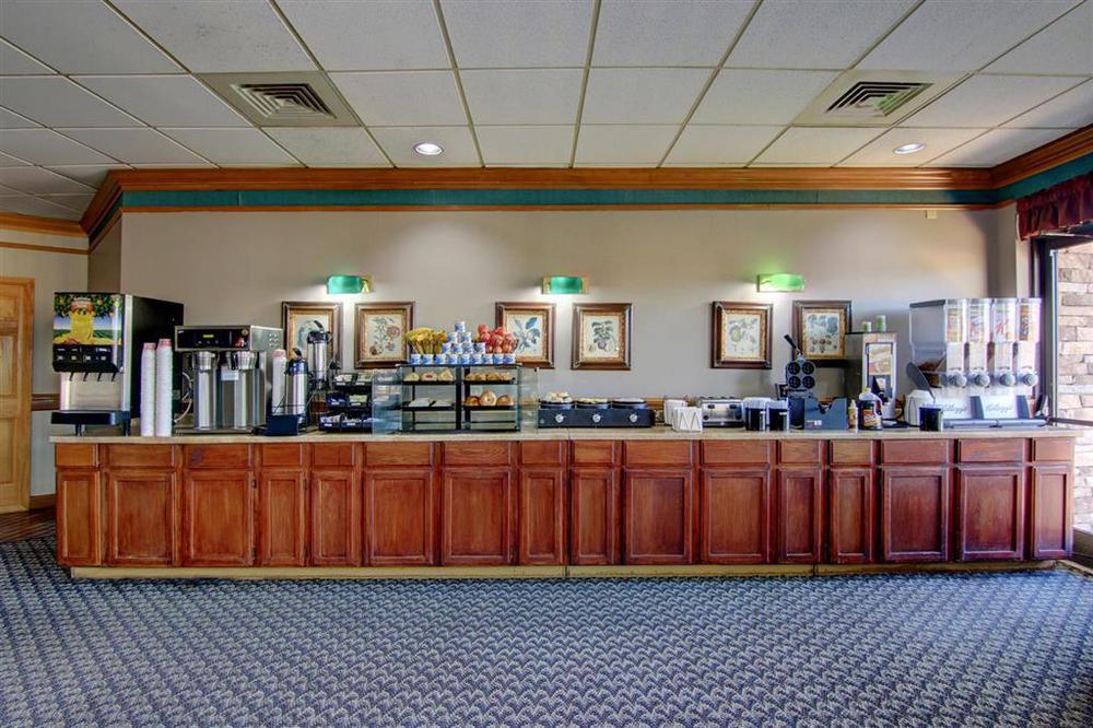 Hotel Ramada By Wyndham Macon Restaurace fotografie