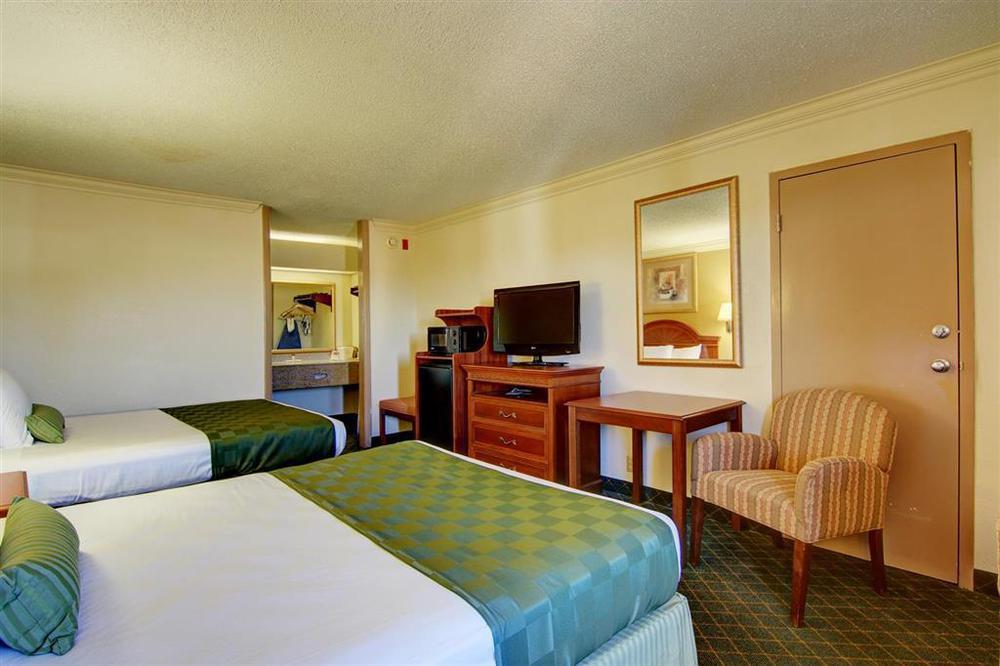 Hotel Ramada By Wyndham Macon Pokoj fotografie