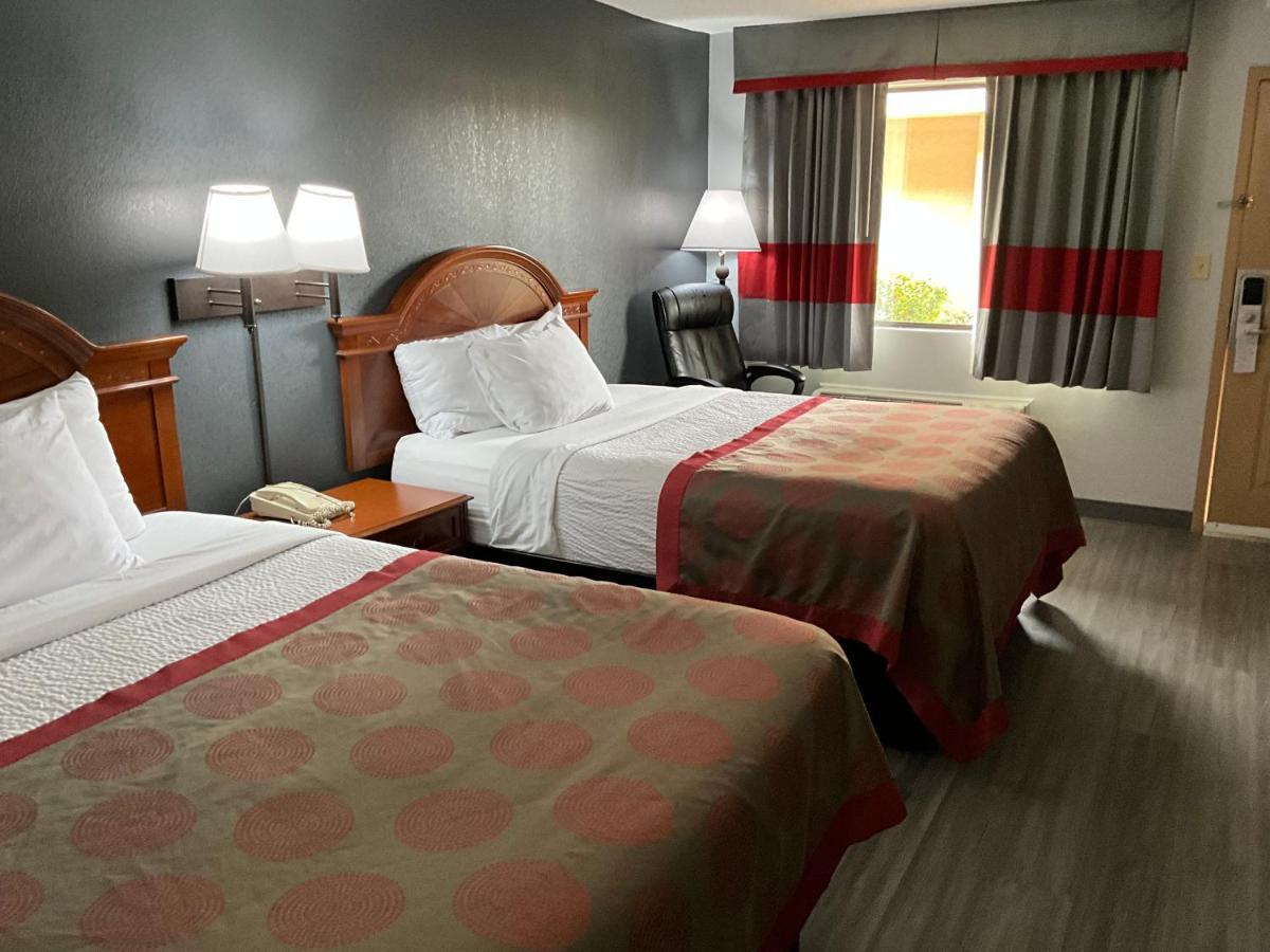 Hotel Ramada By Wyndham Macon Exteriér fotografie