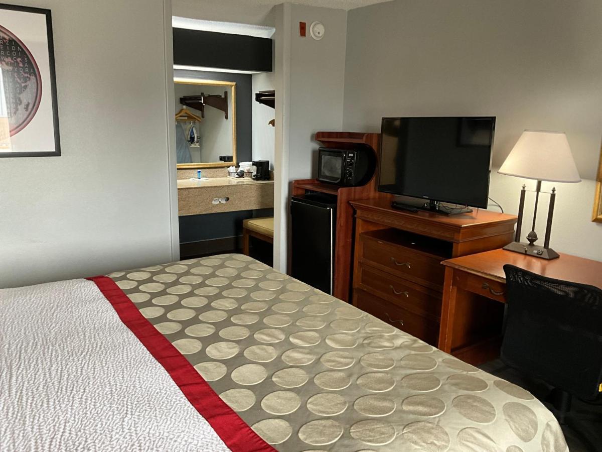 Hotel Ramada By Wyndham Macon Exteriér fotografie
