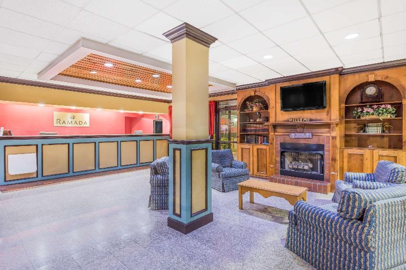 Hotel Ramada By Wyndham Macon Exteriér fotografie